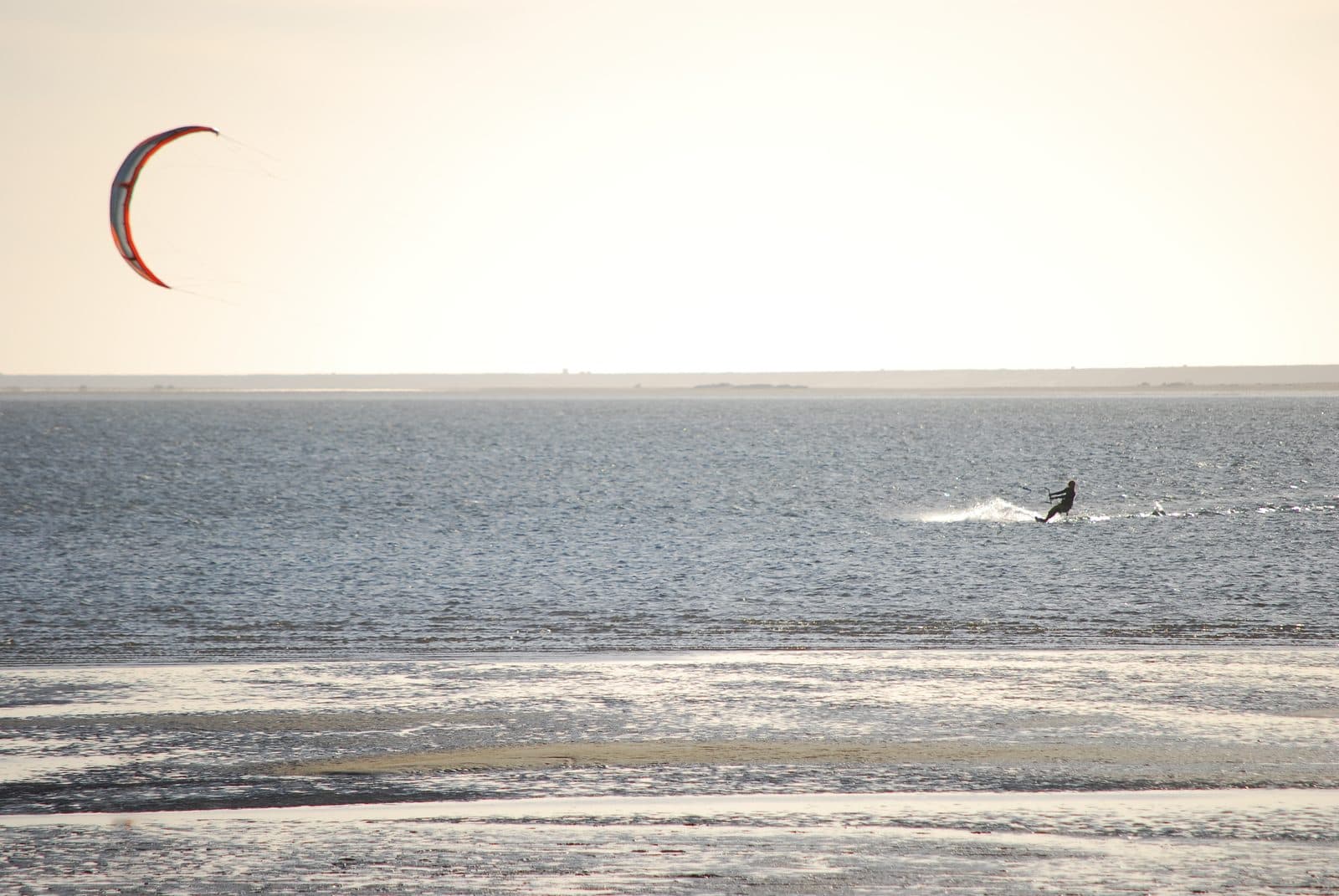 Dakhla Kitesurf Safety: Wind, Tides and Rescue